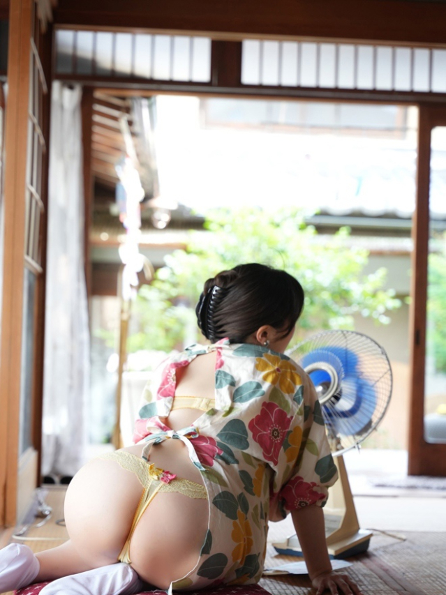 りんこ 煌く妖艶なビジュアル☆美巨乳スタイル神レベル(タレント倶楽部アダルト)
