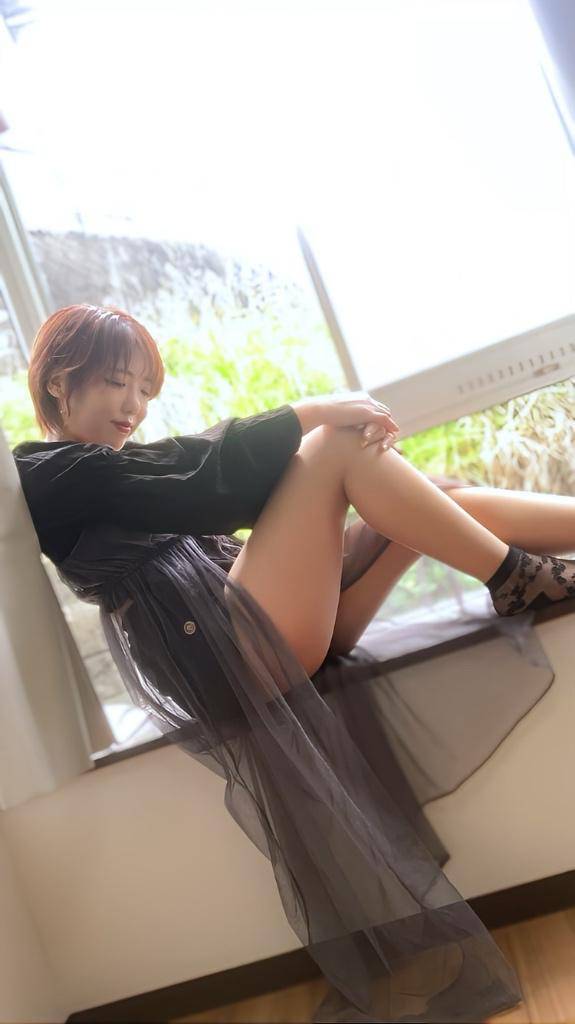 １センチ四方の紙でツルつくった。