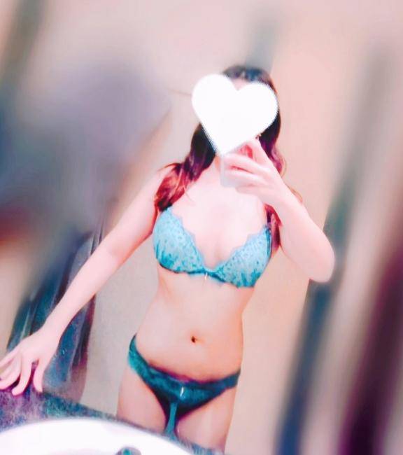 あやな