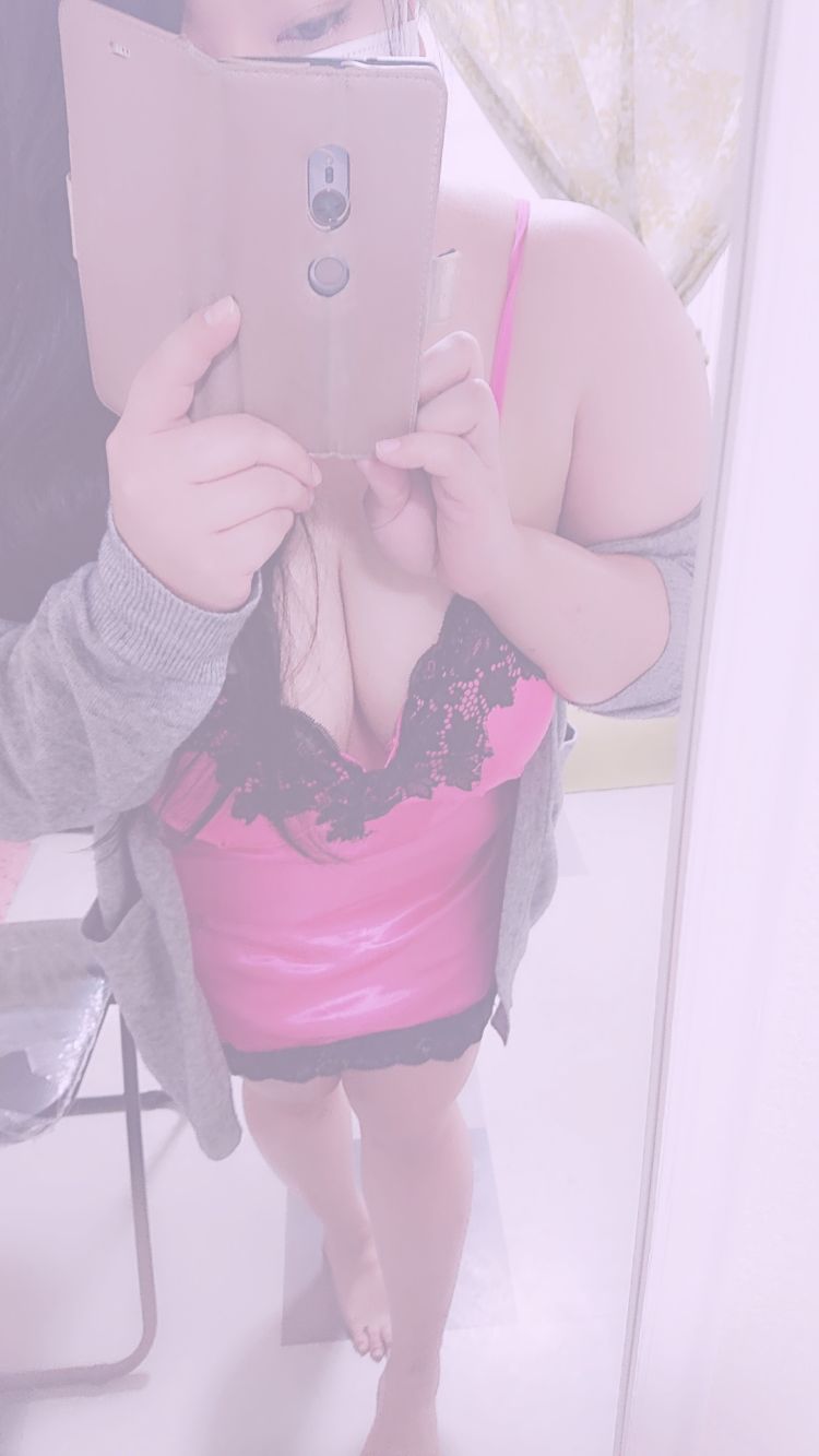 あいな【奇跡のIカップ娘降臨】(激安~ポッチャリ巨乳専門店~とんとん)