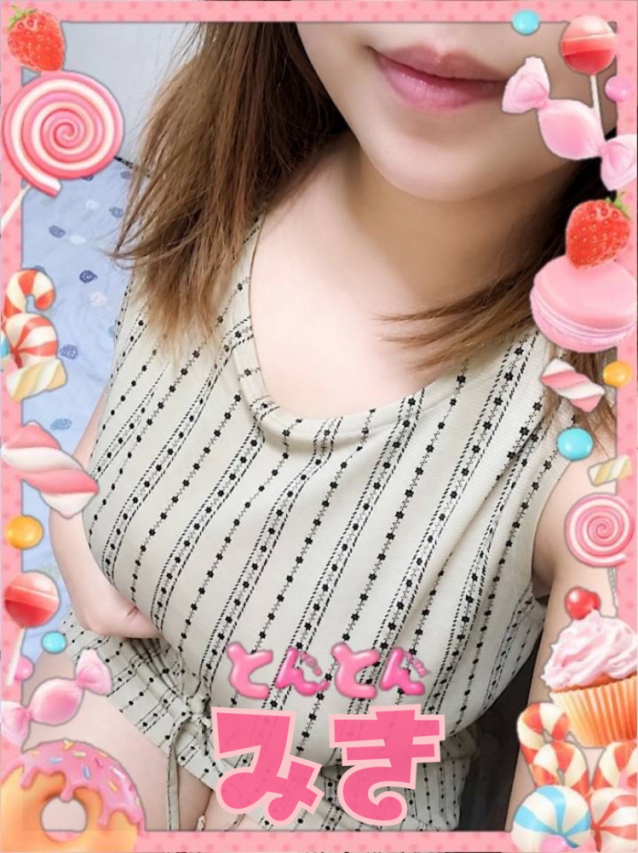 みき【身長142センチでFカップ‼8月21日入店】(激安~ポッチャリ巨乳専門店~とんとん)