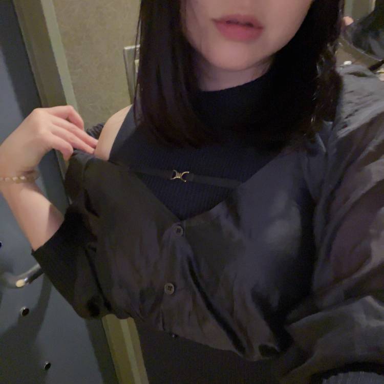 しほ　男性を悦ばせることに快感を感じる完成された痴女（新・回春マッサージ～椿～）