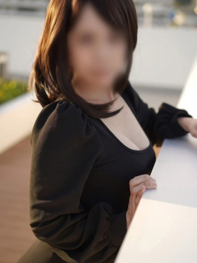 りさ（[ｴﾛ妻多数在籍] 妻美喰い ～20代清楚系若奥様から60代ﾄﾞM淫乱熟女まで多数在籍～　宇部-山口-防府-美祢）