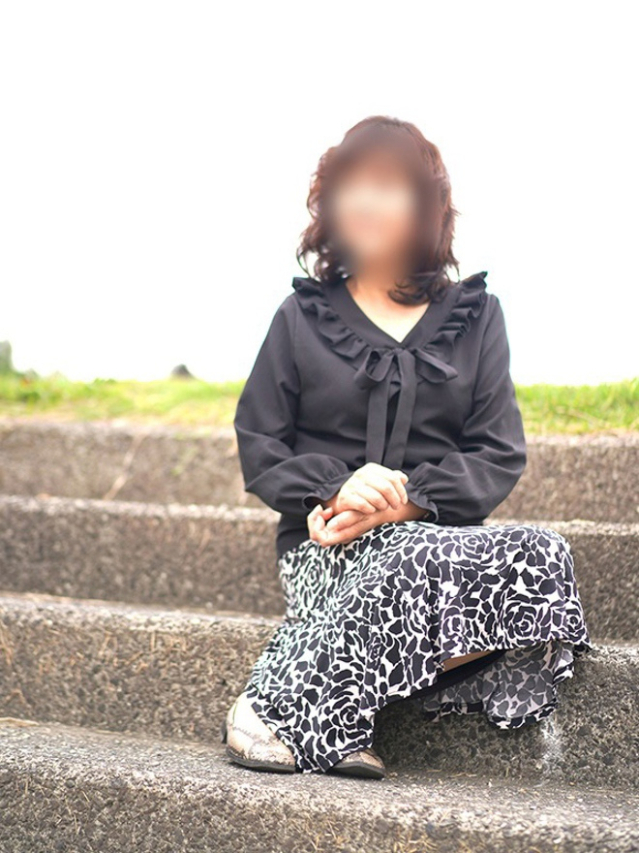 みやび（[ｴﾛ妻多数在籍] 妻美喰い ～20代清楚系若奥様から60代ﾄﾞM淫乱熟女まで多数在籍～　宇部-山口-防府-美祢）