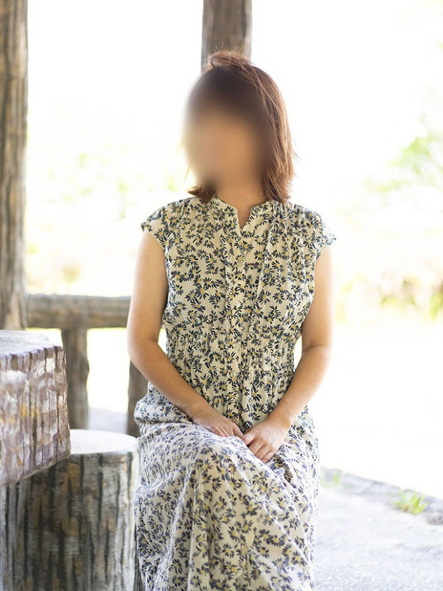 ましろ（[ｴﾛ妻多数在籍] 妻美喰い ～20代清楚系若奥様から60代ﾄﾞM淫乱熟女まで多数在籍～　宇部-山口-防府-美祢）