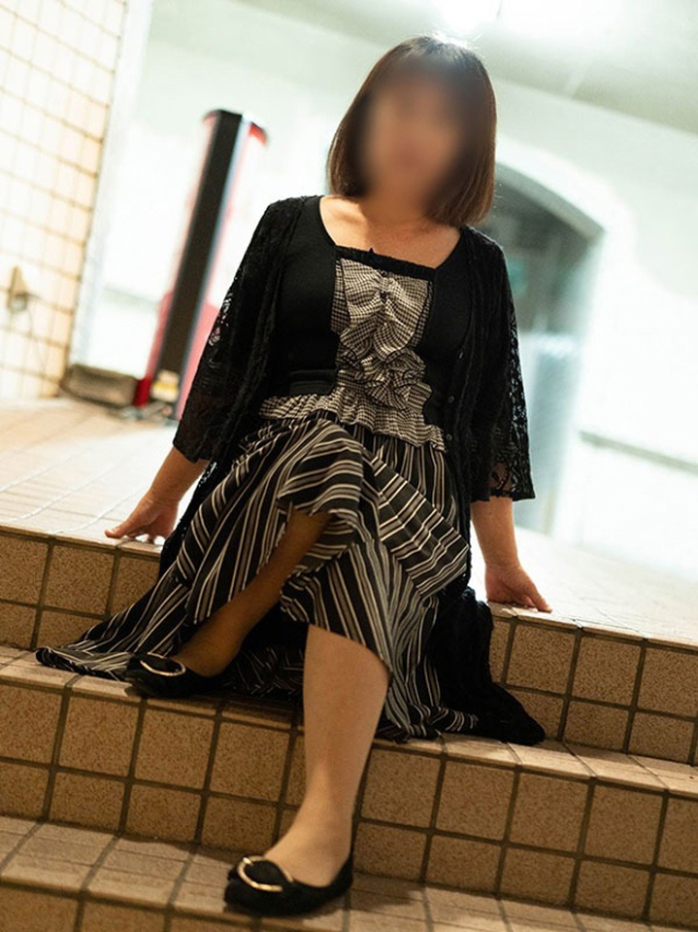 いずみ（[ｴﾛ妻多数在籍] 妻美喰い ～20代清楚系若奥様から60代ﾄﾞM淫乱熟女まで多数在籍～　宇部-山口-防府-美祢）