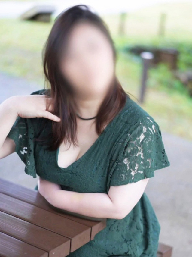 れな（[ｴﾛ妻多数在籍] 妻美喰い ～20代清楚系若奥様から60代ﾄﾞM淫乱熟女まで多数在籍～　宇部-山口-防府-美祢）
