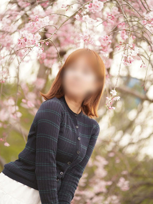 まな（[ｴﾛ妻多数在籍] 妻美喰い ～20代清楚系若奥様から60代ﾄﾞM淫乱熟女まで多数在籍～　宇部-山口-防府-美祢）