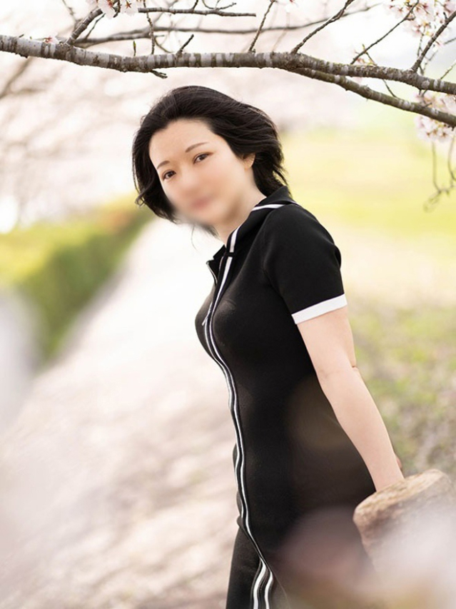 ほたる（[ｴﾛ妻多数在籍] 妻美喰い ～20代清楚系若奥様から60代ﾄﾞM淫乱熟女まで多数在籍～　宇部-山口-防府-美祢）