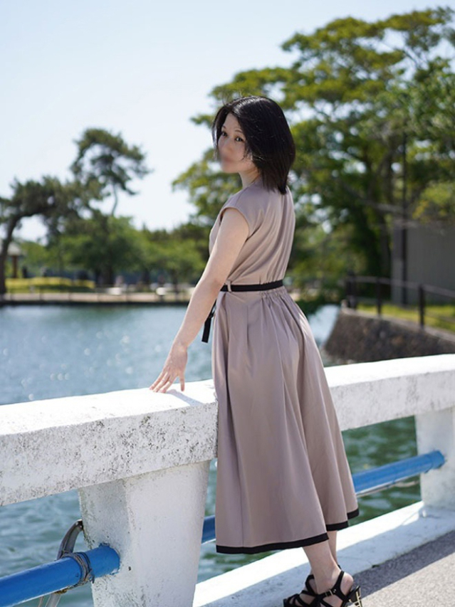 ほたる（[ｴﾛ妻多数在籍] 妻美喰い ～20代清楚系若奥様から60代ﾄﾞM淫乱熟女まで多数在籍～　宇部-山口-防府-美祢）