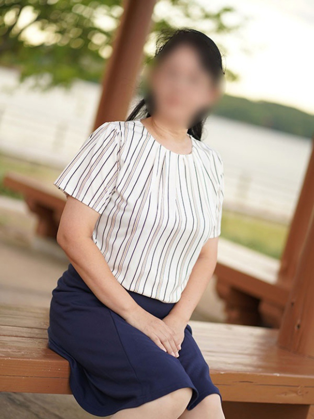 あかり（[ｴﾛ妻多数在籍] 妻美喰い ～20代清楚系若奥様から60代ﾄﾞM淫乱熟女まで多数在籍～　宇部-山口-防府-美祢）