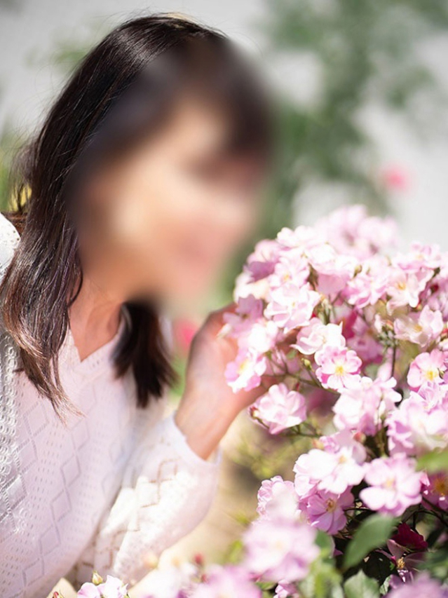 りの（[ｴﾛ妻多数在籍] 妻美喰い ～20代清楚系若奥様から60代ﾄﾞM淫乱熟女まで多数在籍～　宇部-山口-防府-美祢）