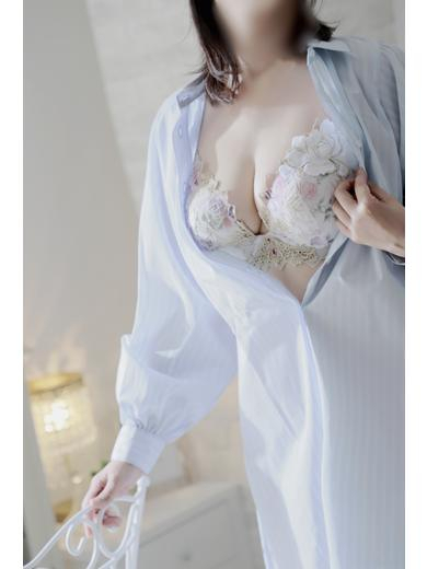 かおり💕新人（White CLUB ホワイトクラブ）