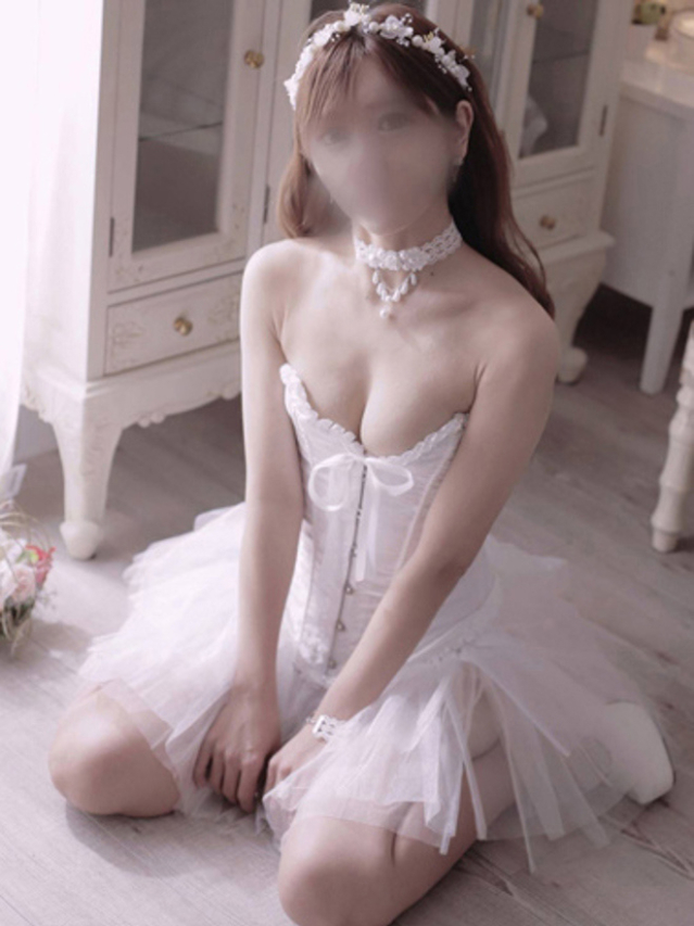 かな🐱（White CLUB ホワイトクラブ）