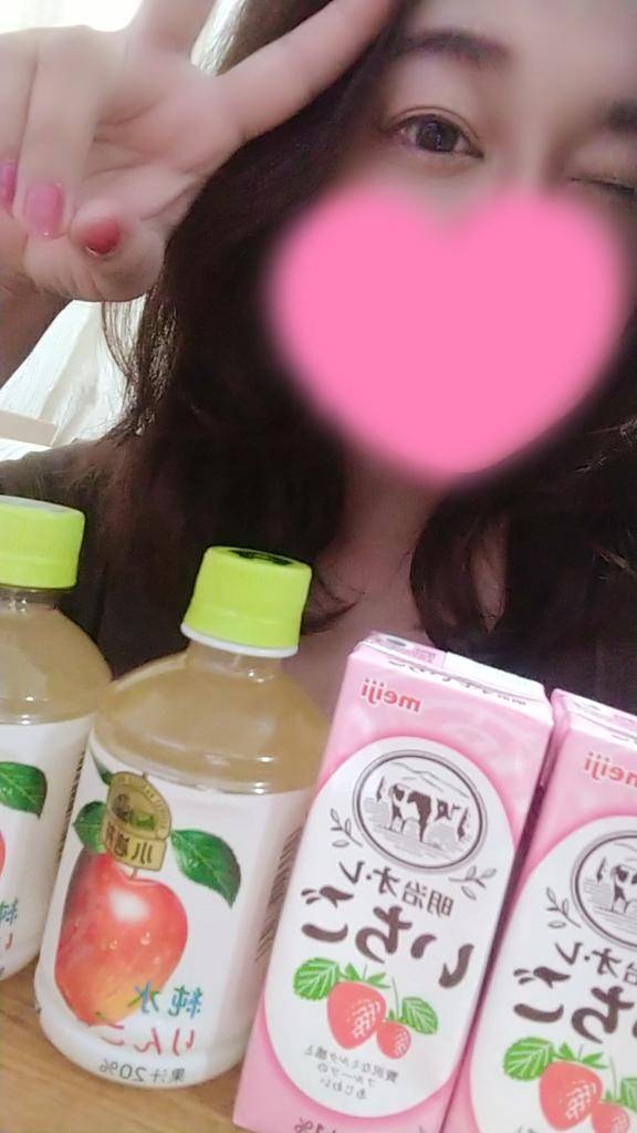 何で？