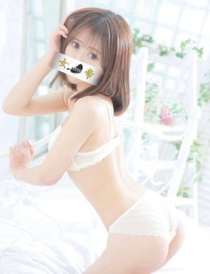 （女帝）可愛さと綺麗さと輝く美乳！