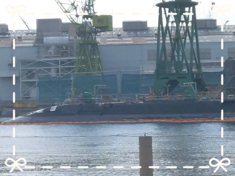 今日は真面目に潜水艦