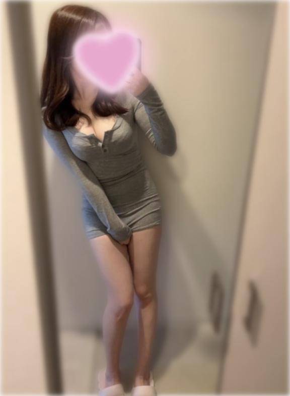 唇に触れしは、言葉よりも早く