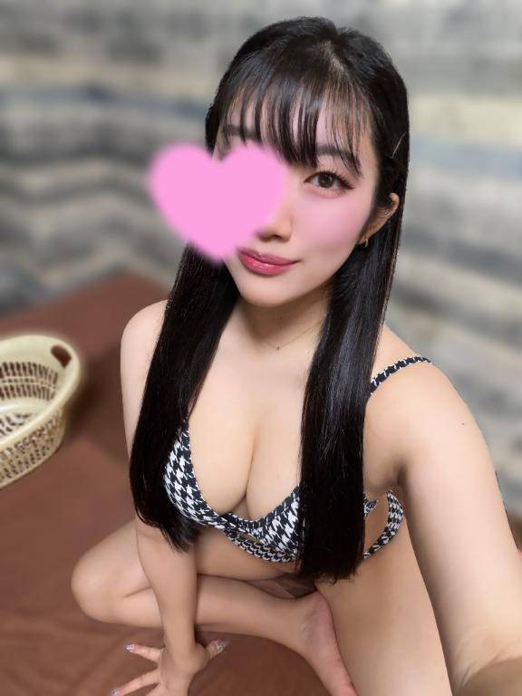 ビーチにいたらチラ見する？？?