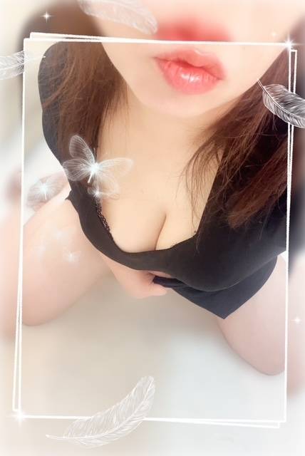 もみもみ..?それとも...♡