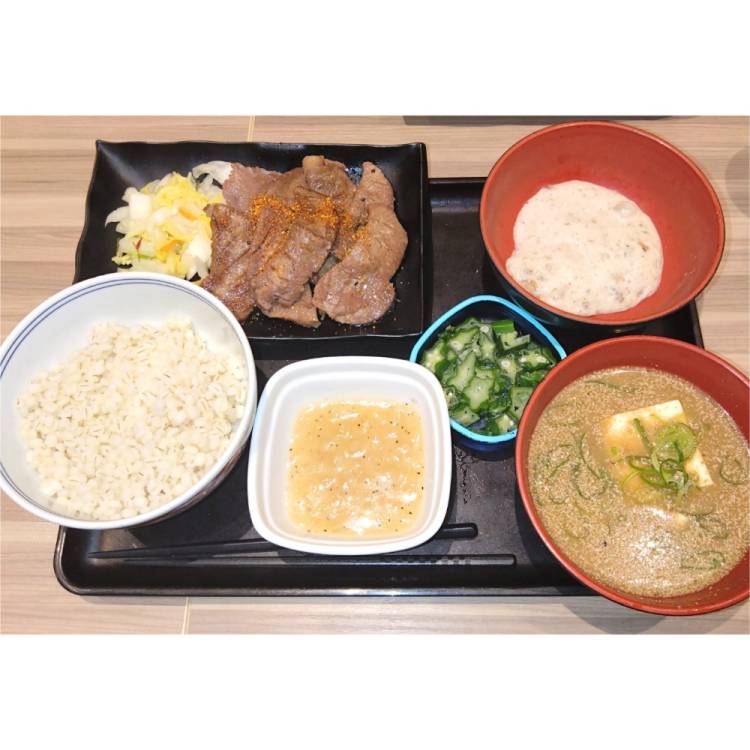 もも
