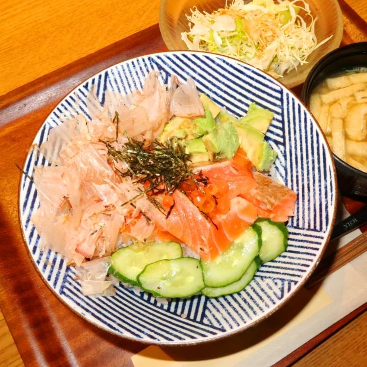 もも