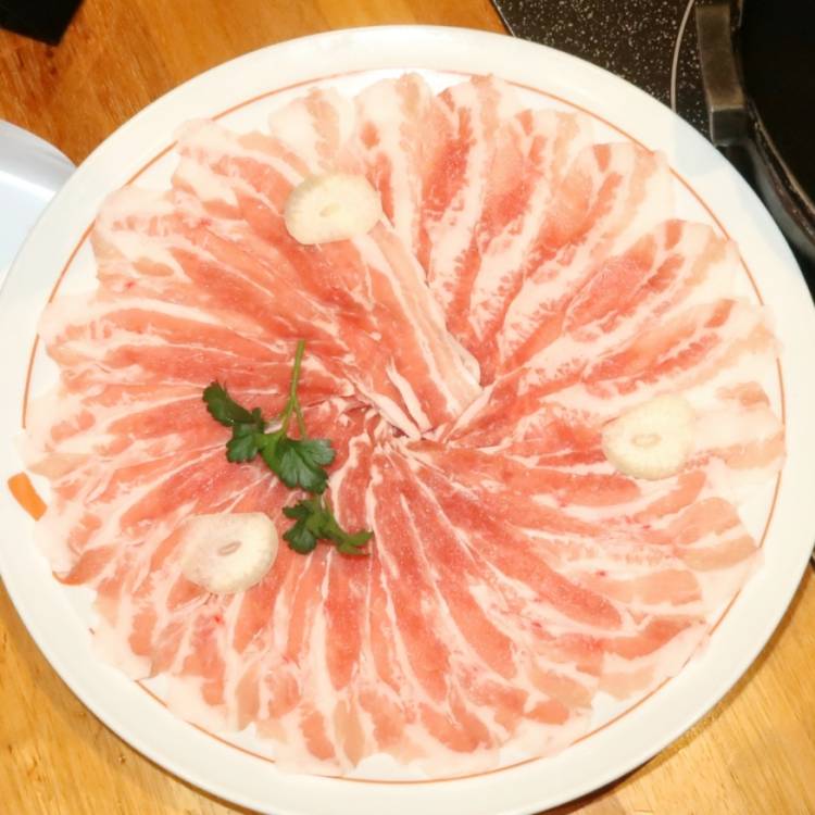 もも