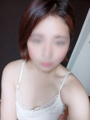 （Clover(クローバー)）【ももなちゃん】完全業界未経験☆男性経験ゼロ♪