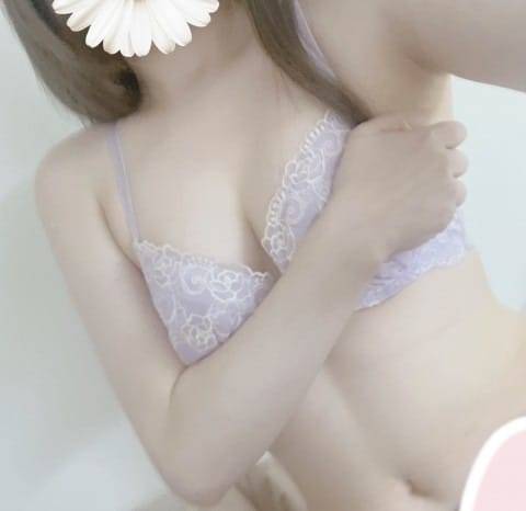 すみれ♪出勤中です！⸜(◍´˘`◍)⸝