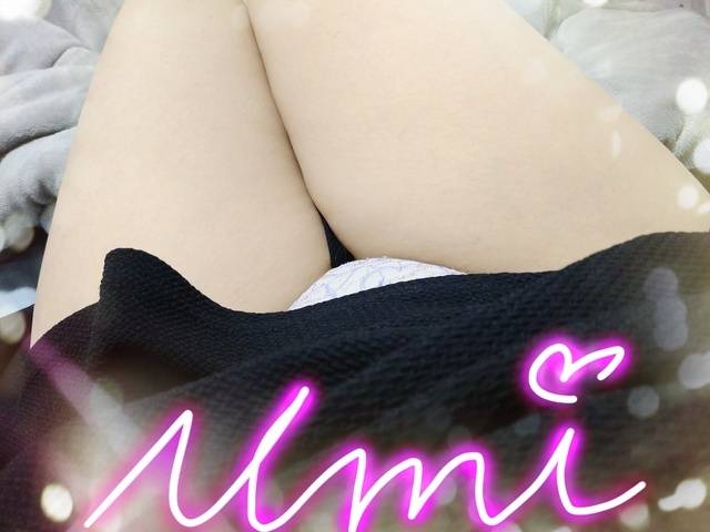 明日も10:00～17:00出勤します。