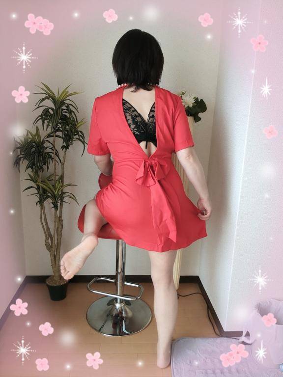 後ろが可愛いワンピなの((o(｡･ω･｡)o))