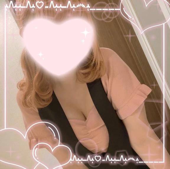 谷間見せちゃうもんね