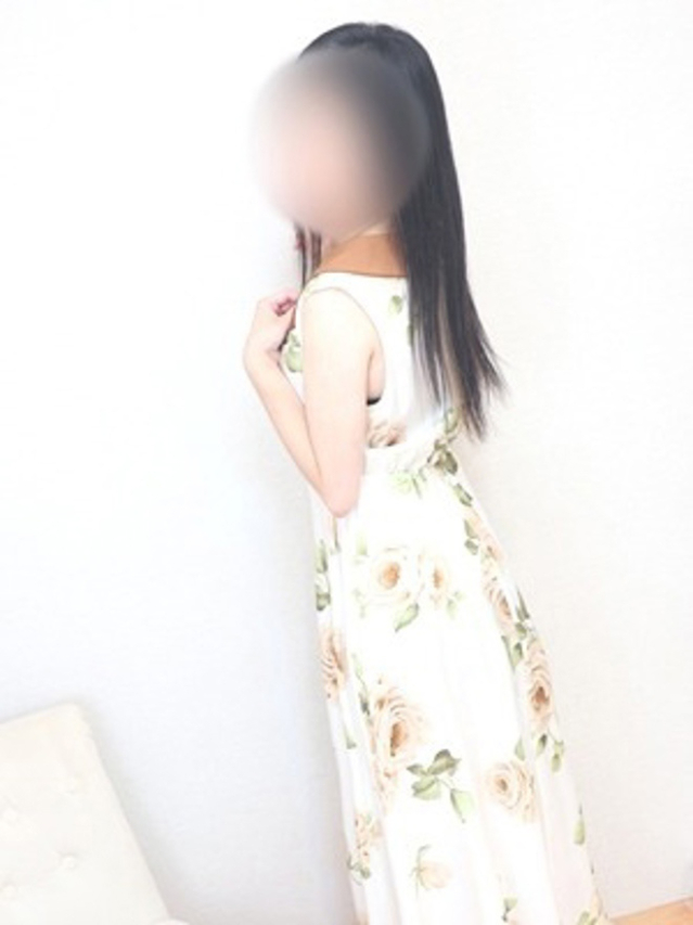 新人なつき