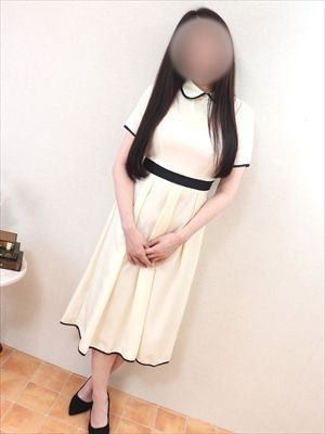 高身長清楚！美巨乳Fカップ美人