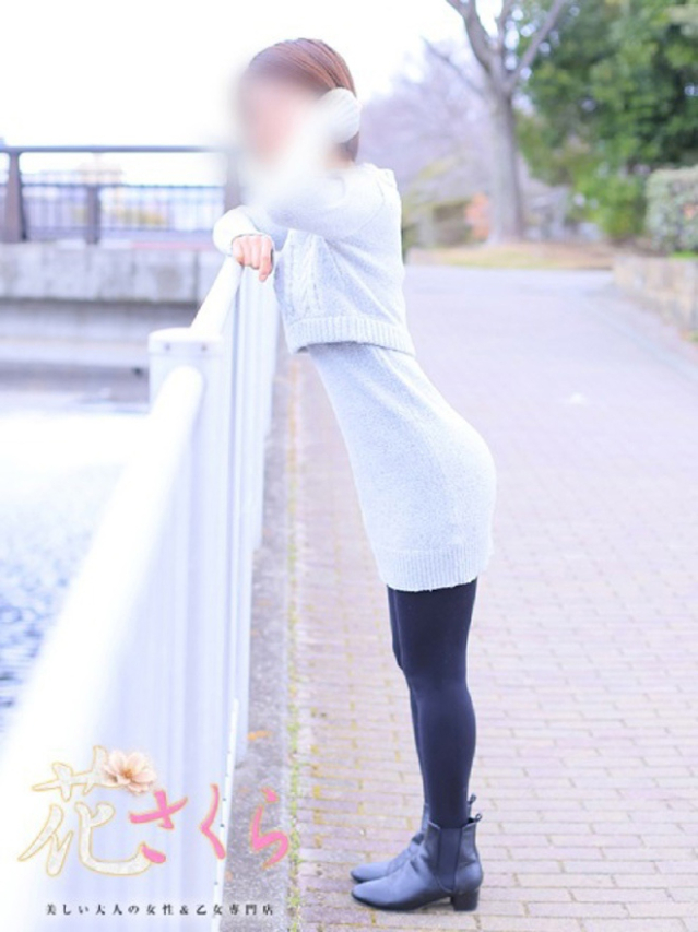 しおり(美しい大人の女性&乙女専門店!花さくら)
