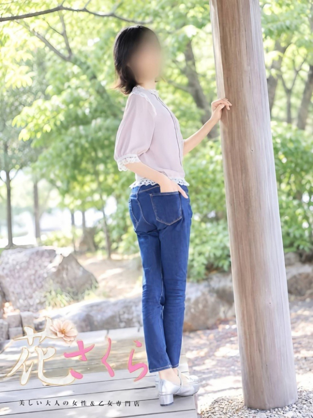 すみれ（美しい大人の女性＆乙女専門店！花さくら）