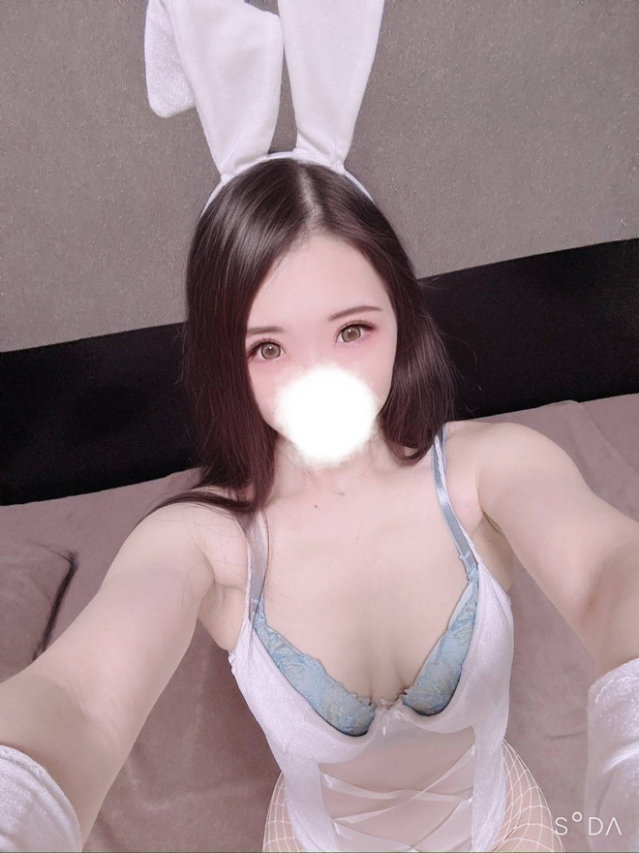 こよみ/潮吹き〇パイパン美女！（10代、20代専門！ハレンチ倶楽部 姫路店）