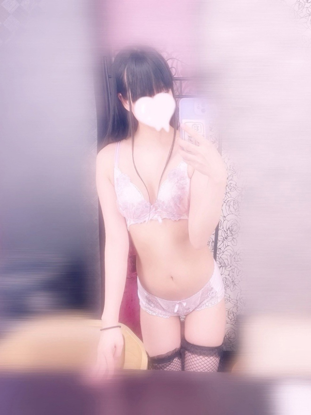 もあ/パイパン！細身E美乳★（10代、20代専門！ハレンチ倶楽部 姫路店）
