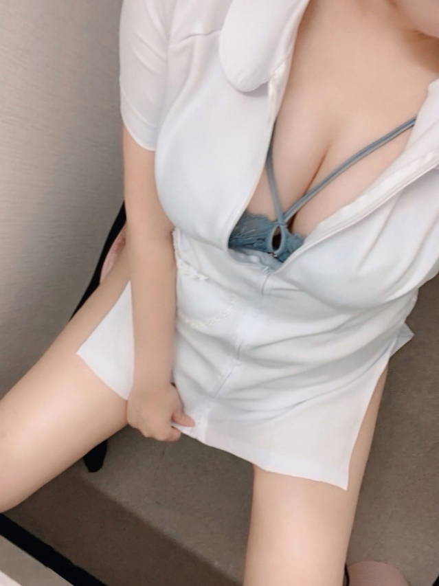 あこ/聖水★動画撮影!(10代20代専門!全オプション無料!姫コレクション 姫路店)