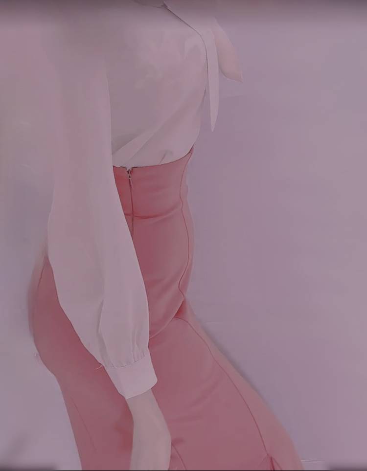 ピンク