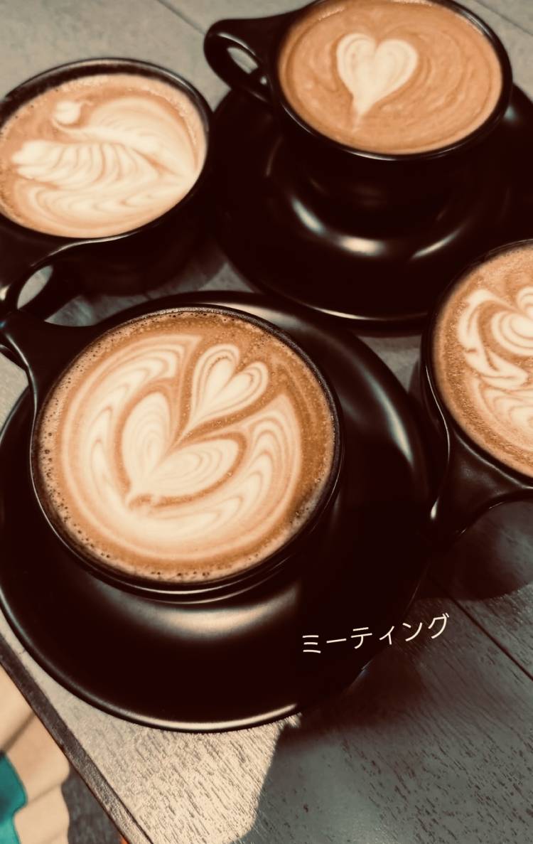 M の