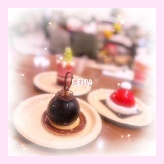 明日11/23（日）出勤します