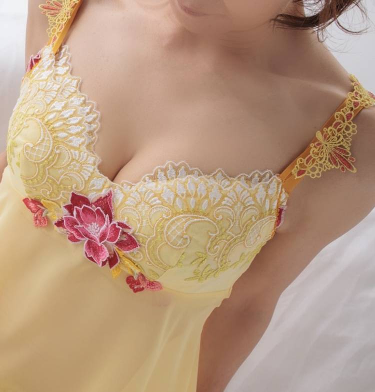 電車にて思ふ「春の陽光！」