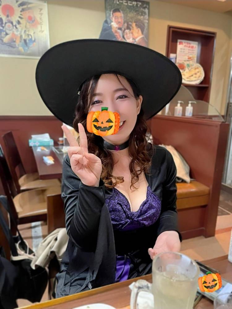 ❤ご飯中の魔女🧙🎃