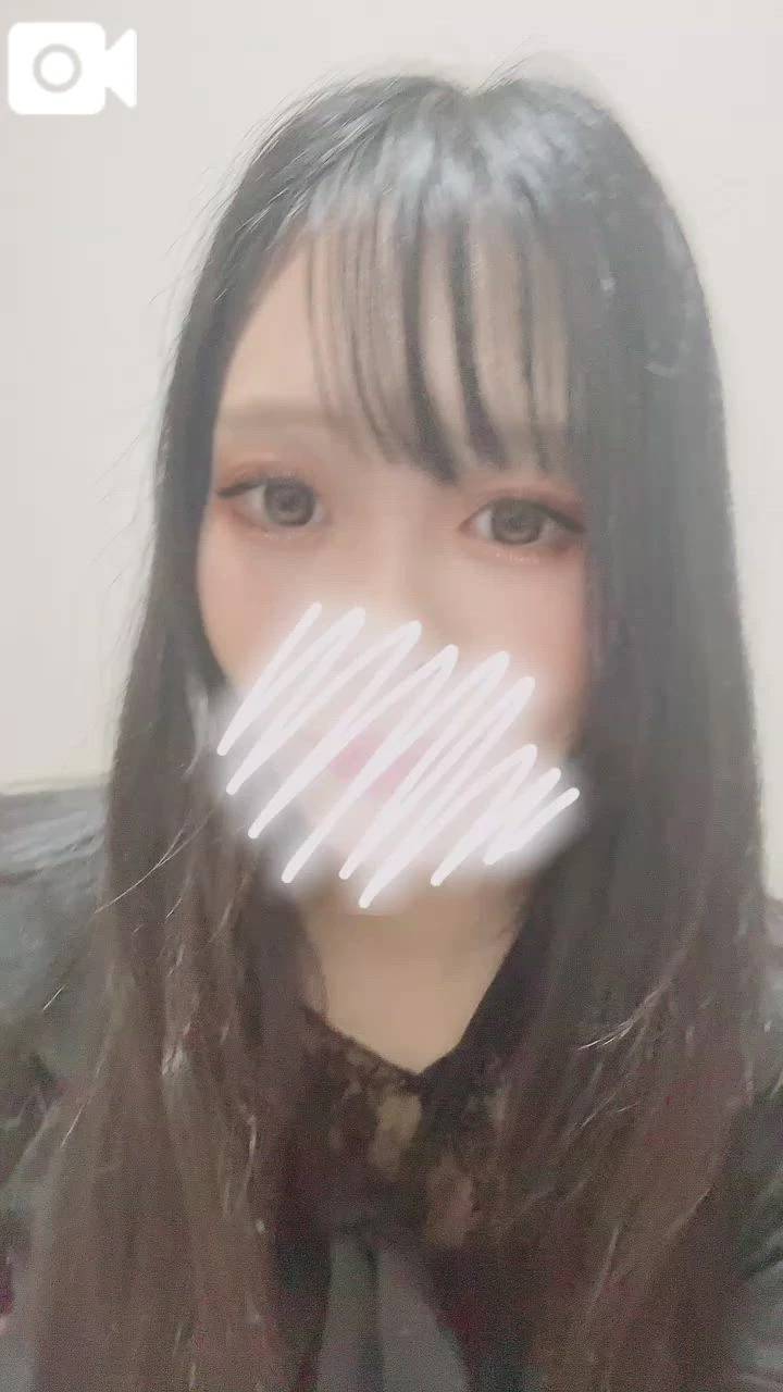 喋ってるよ♡