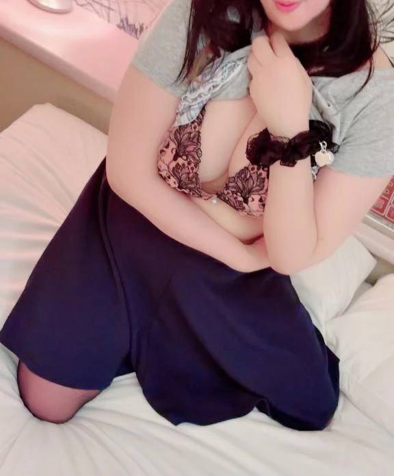 擦れる感覚、たまらなくてすぐ反応しちゃいます💕