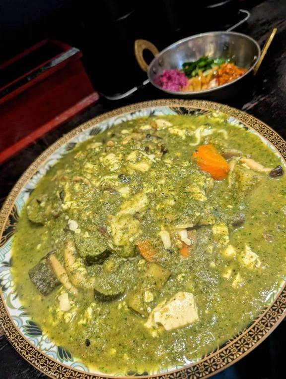 ほうれん草と豆腐の野菜カレーにチーズ🧀