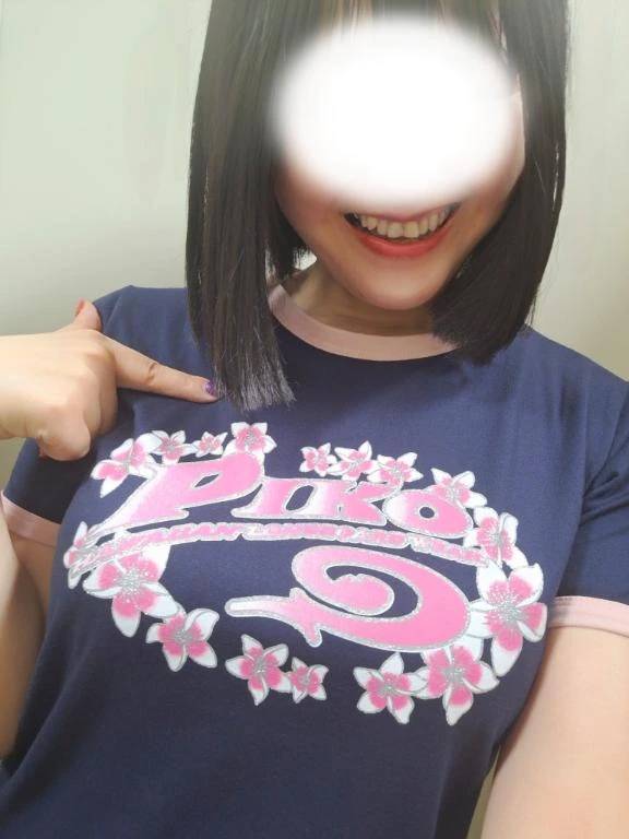 今年の流行Tシャツなのかな？
