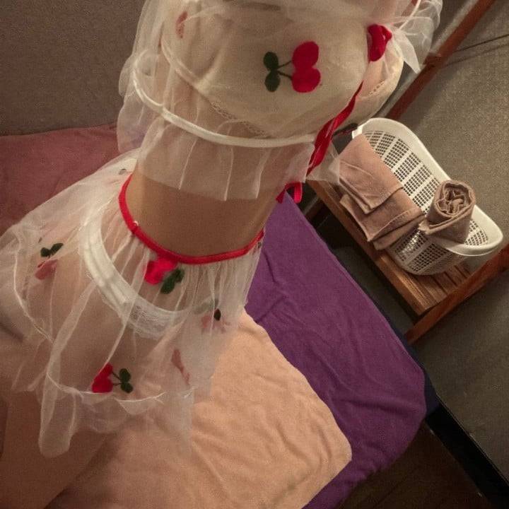 出勤してます🍒