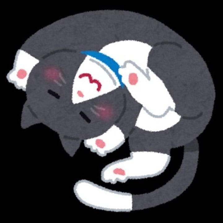 ゴローンしてる猫😸